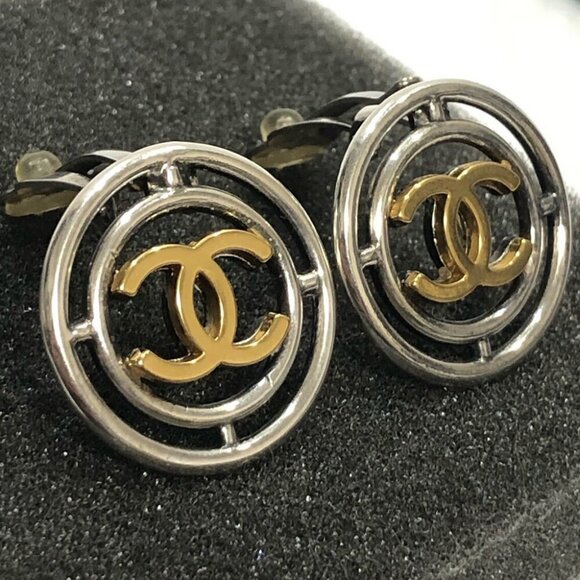 CHANEL CC Logos Circle Round Clip-On Earrings Silver Gold Tone 96P Auth #8320